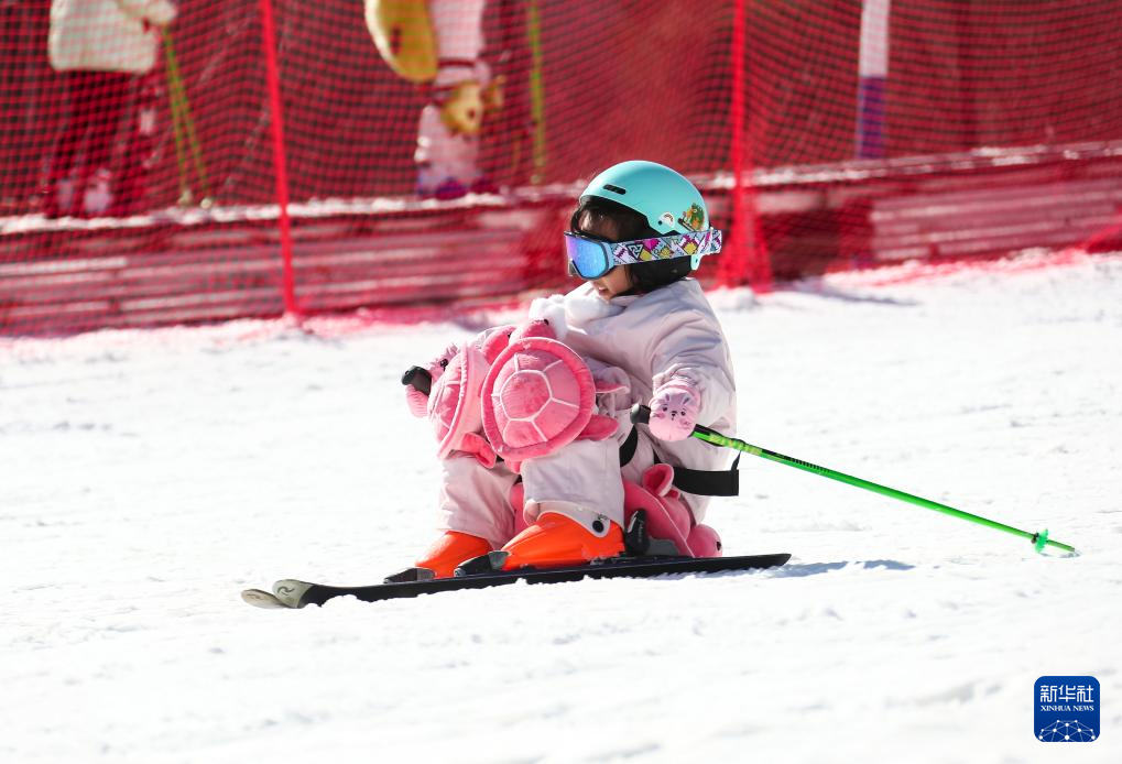 江南小城冰雪热